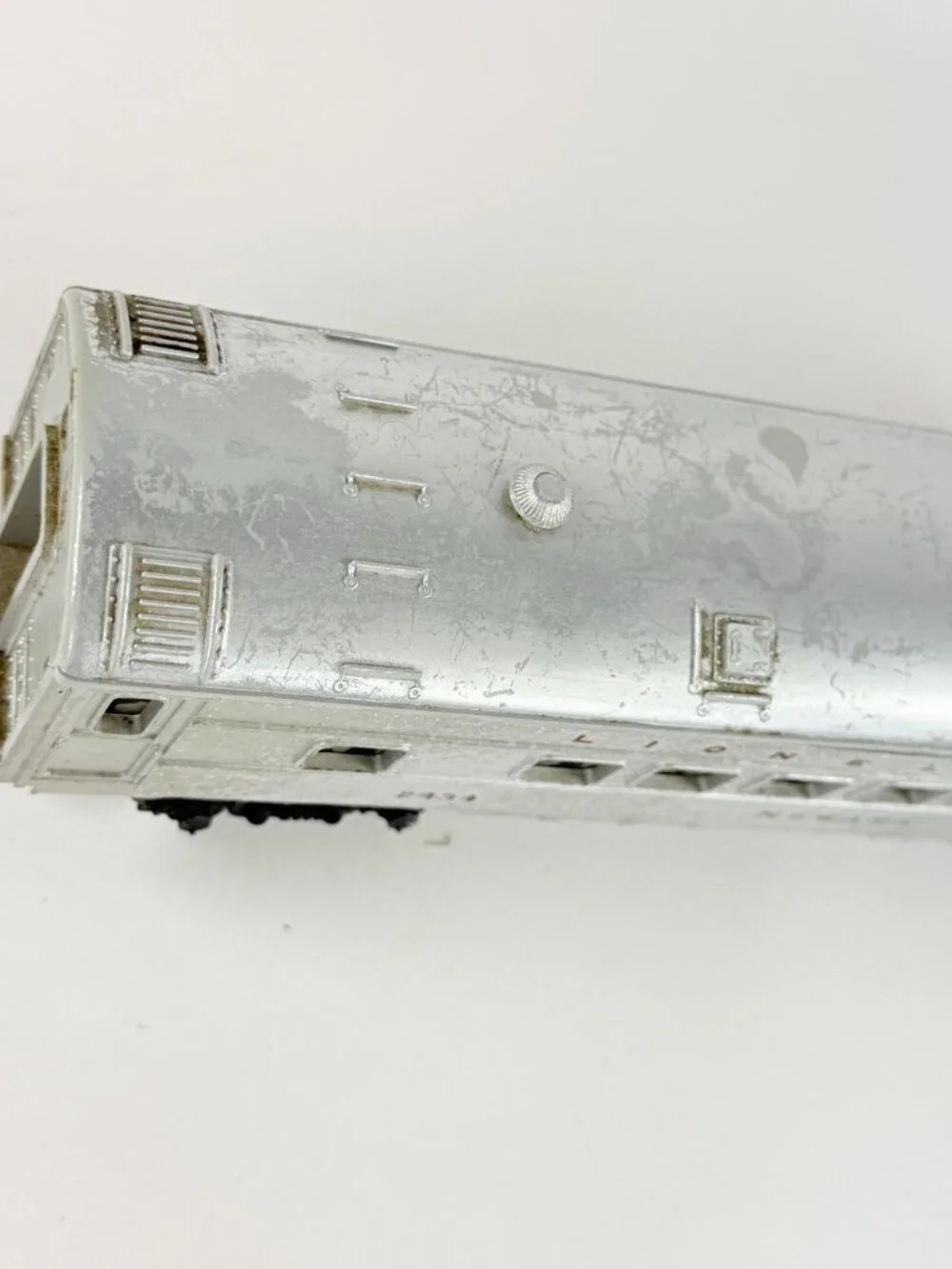 Vintage Lionel Postwar O Gauge Passenger Cars 2434 Newark 2435 Elizabeth Silver